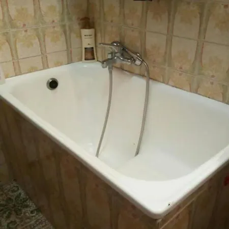 Bologna Guest House Hostel *